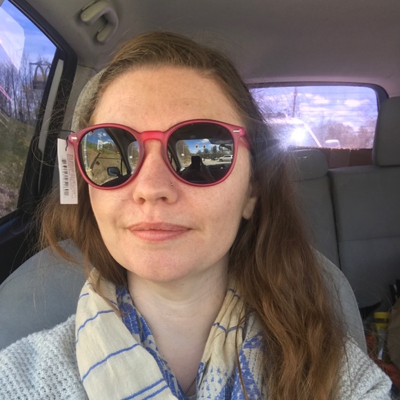 Meet your Posher, Emay - Picture 4 of 4